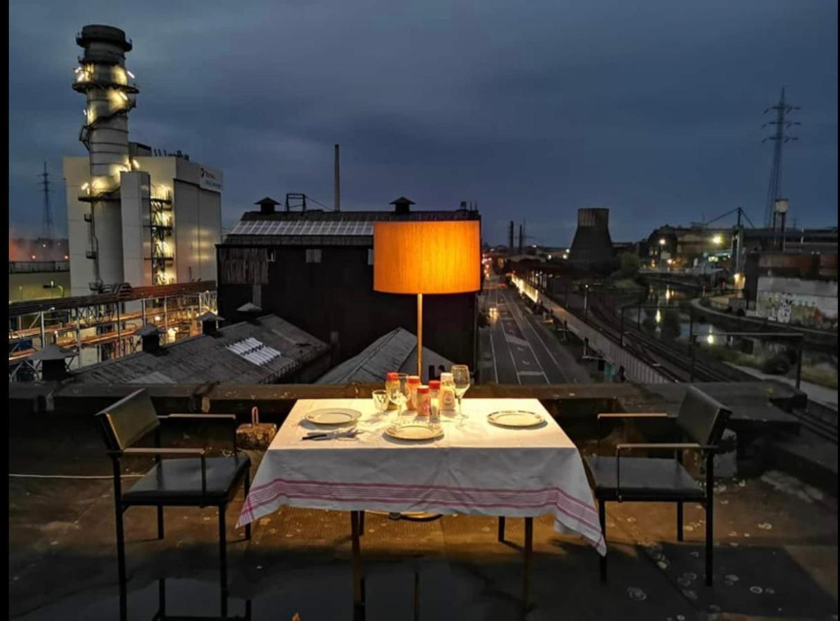 Ghostel 1St - Aventure Alternative - Guest House - Arts-Factory-Experience - For Artists, Makers And Open Minds - Attention, We Are Not A Hotel And Are Not Adapted For Everybody - Read Host Warnings Before Reservation - Www,Providence,Be Asbl Charleroi Dış mekan fotoğraf